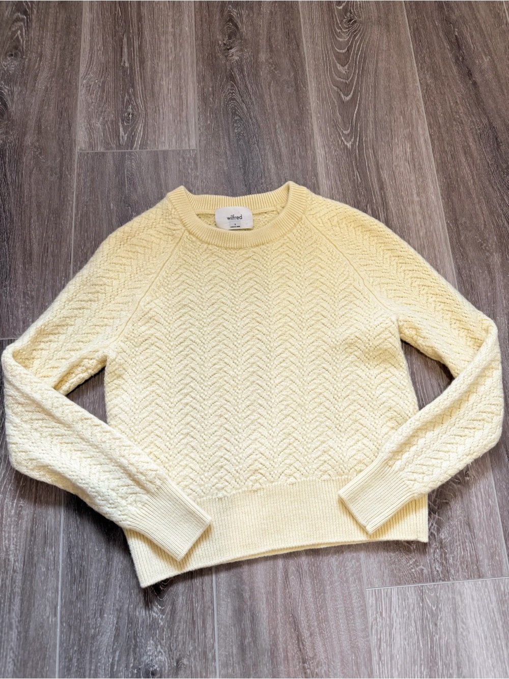 Wilfred aritzia baby yellow sweater